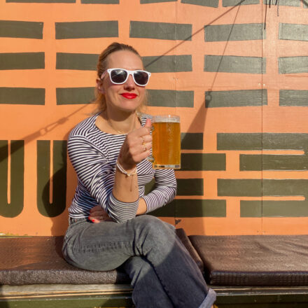 Local expert laura bier tour den haag